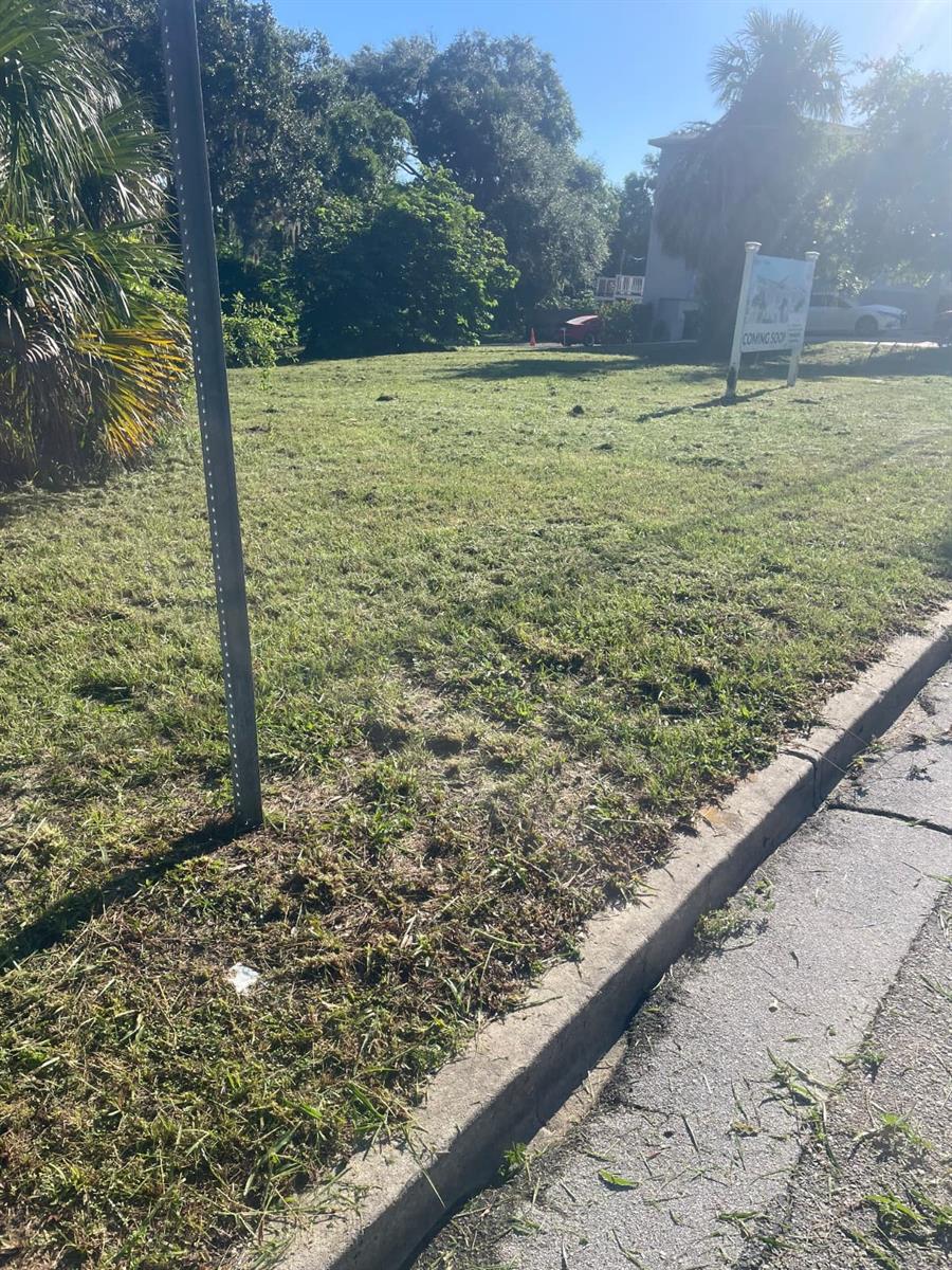 1000 W MONTROSE STREET