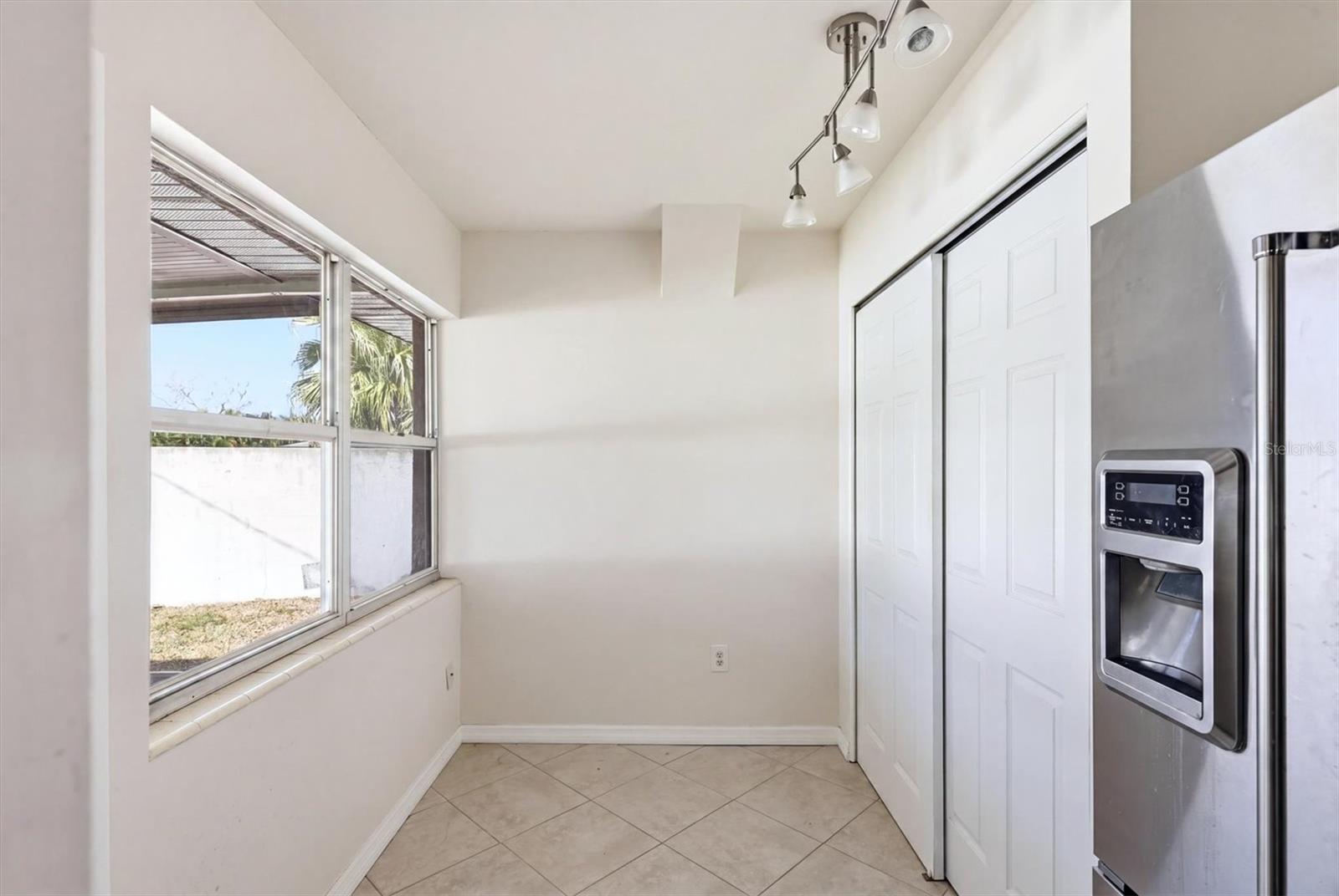 PINE SHORES ESTATE 4TH SEC - Residential