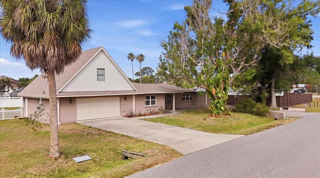 Photo of 6014 Border Lane, Sarasota, FL 34231 (MLS # A4692425)