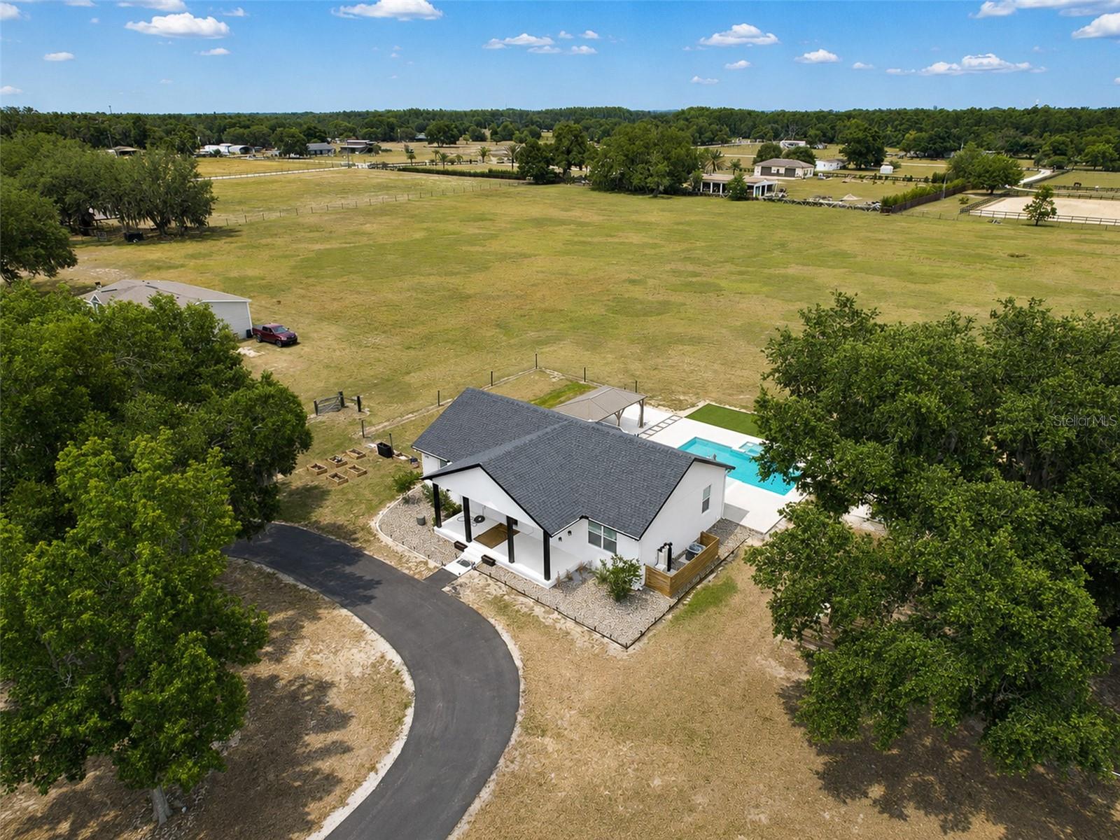 GROVELAND FARMS 26-22-24 - Residential