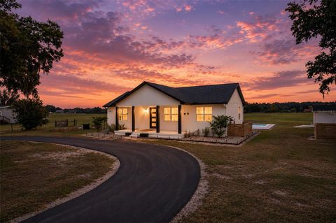 Photo of 13810 Rester Road, Groveland, FL 34736 (MLS # G5112332)