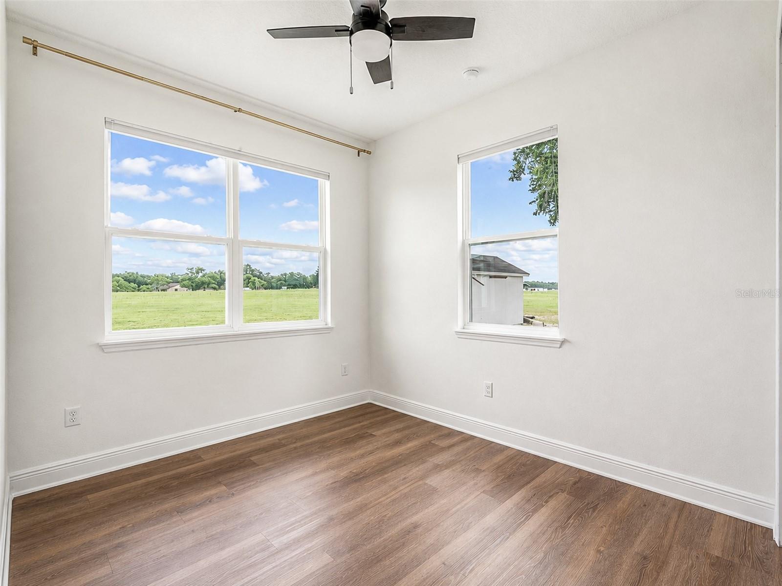 GROVELAND FARMS 26-22-24 - Residential