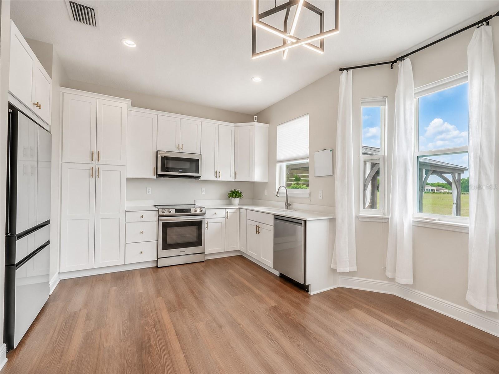GROVELAND FARMS 26-22-24 - Residential