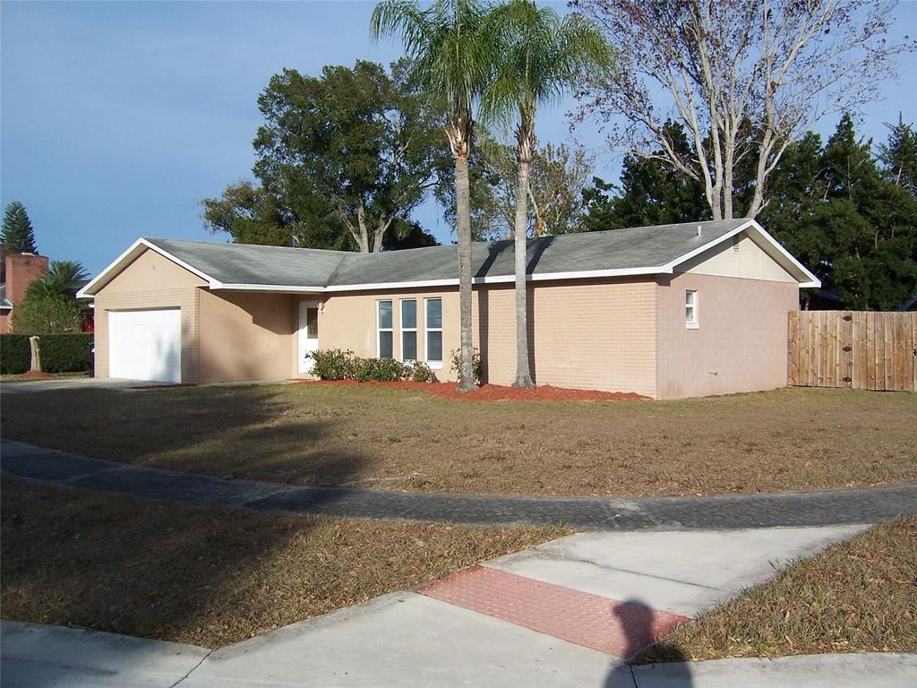 Photo of 2703 Middle Street, Orlando, FL 32807 (MLS # O6376031)