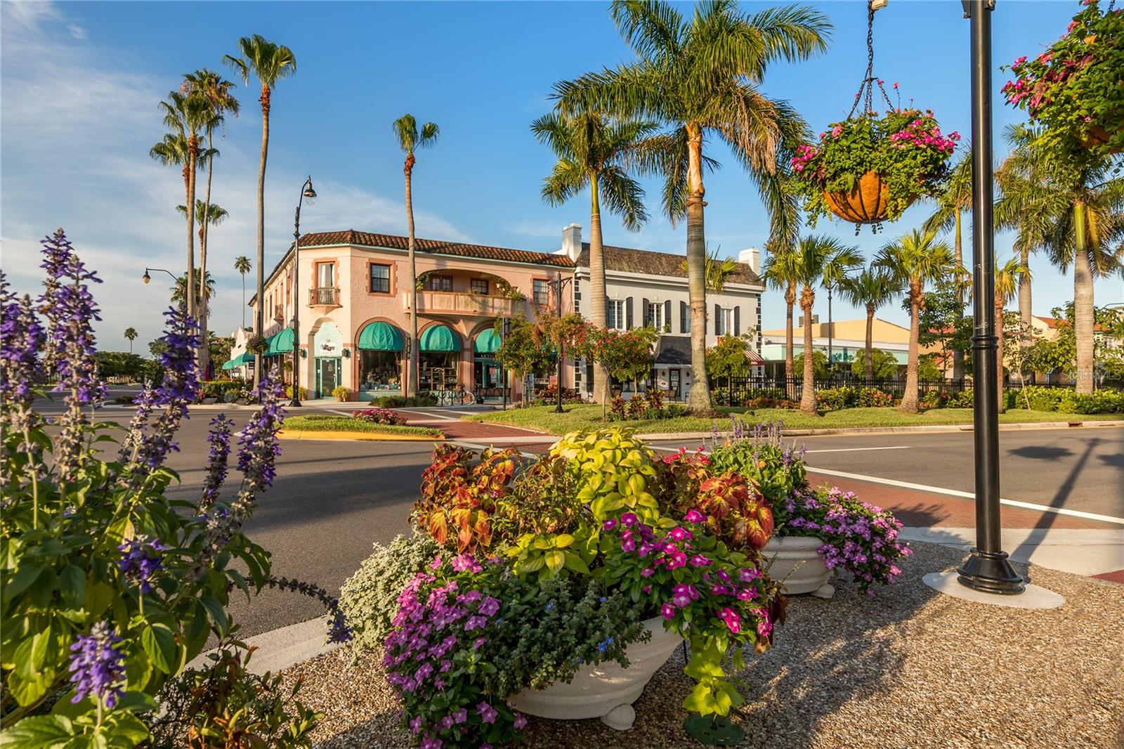 ISLAND SHORES - Residential