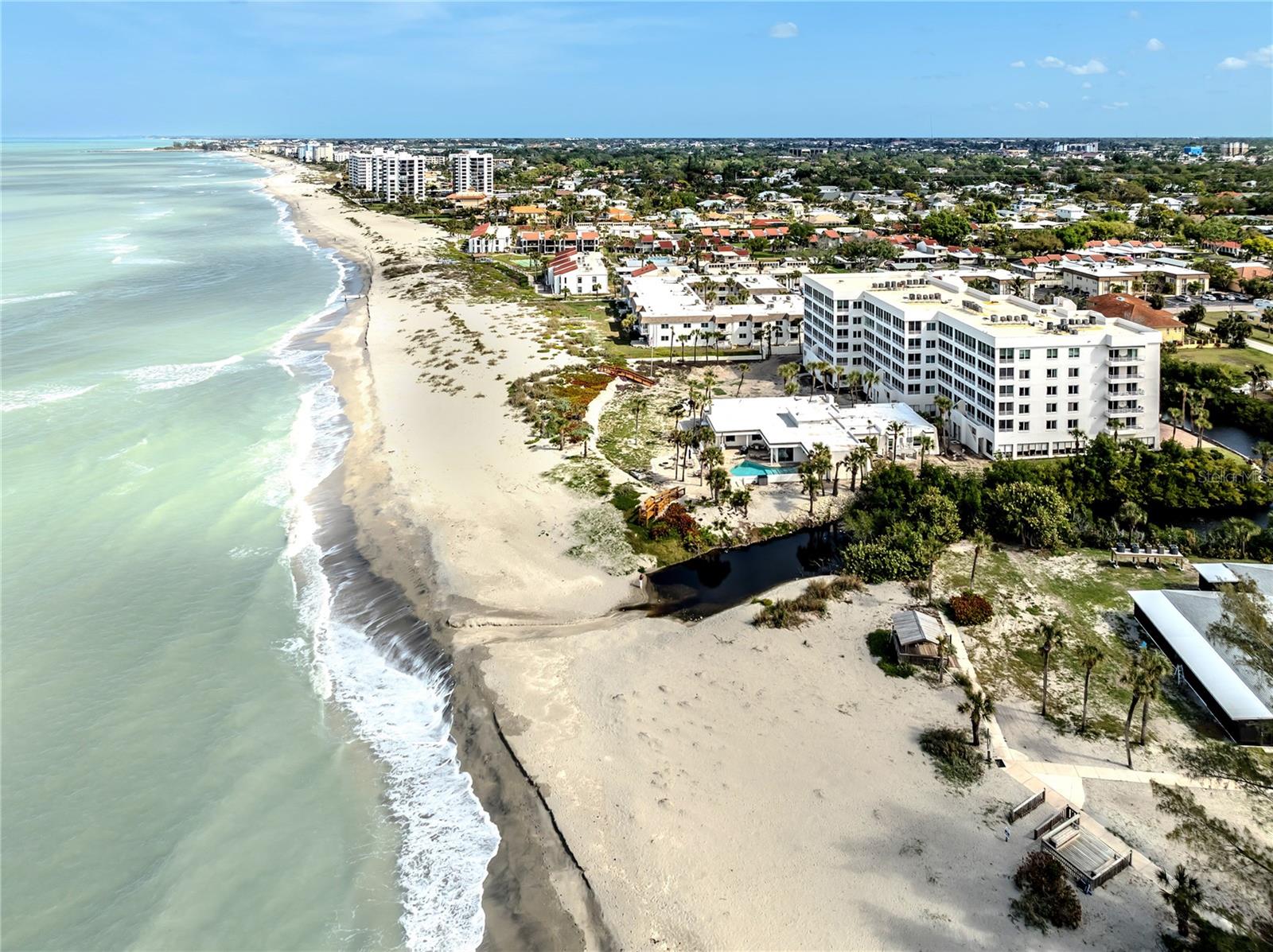 ISLAND SHORES - Residential