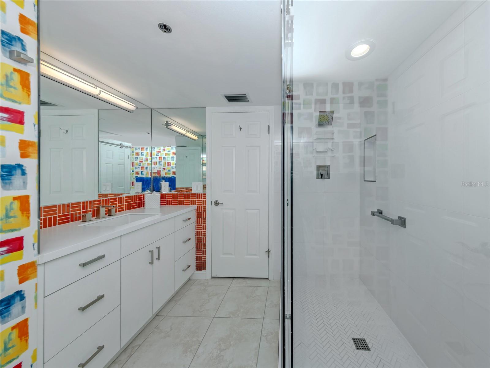 ISLAND SHORES - Residential