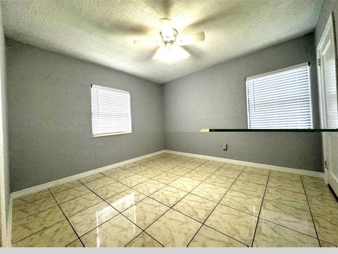 Tiny photo for 809 Oak Drive, Leesburg, FL 34748 (MLS # O6453005)