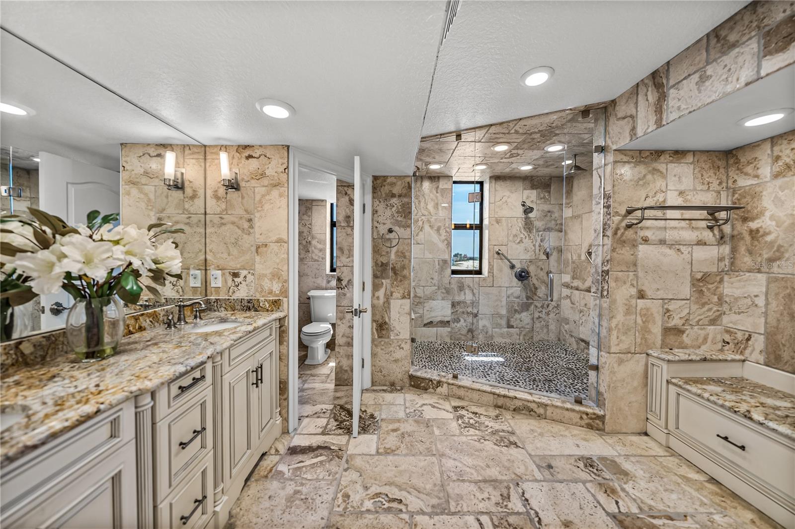 SEAMARK CONDO - Residential