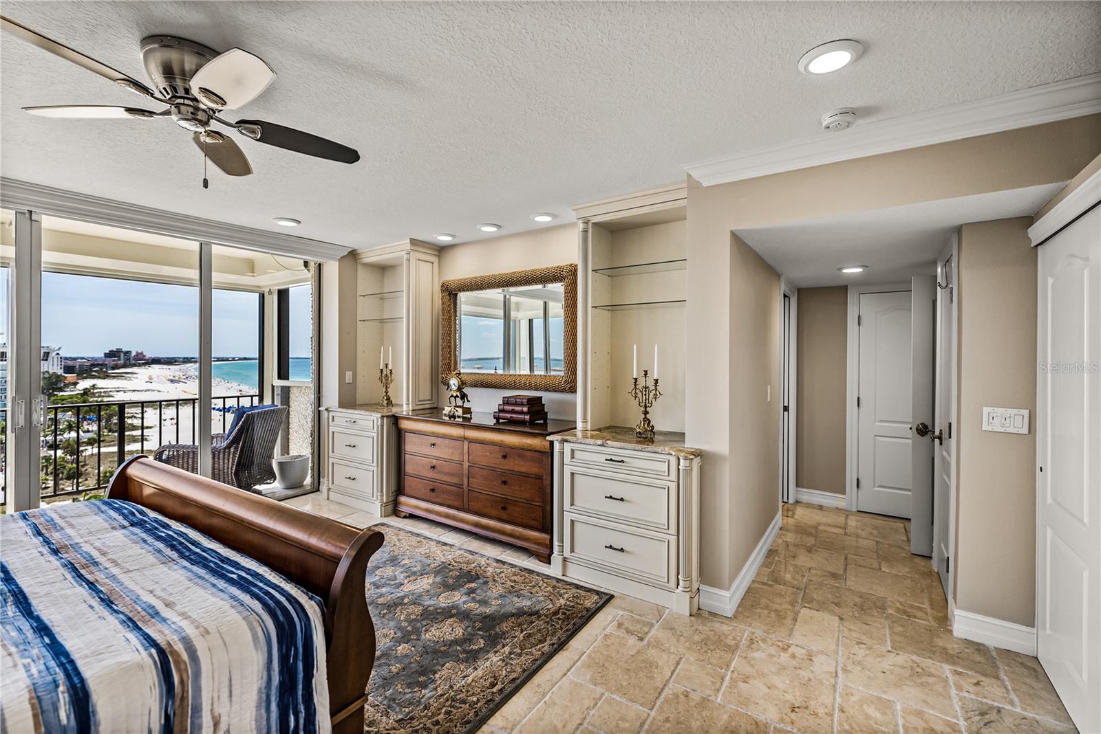 SEAMARK CONDO - Residential