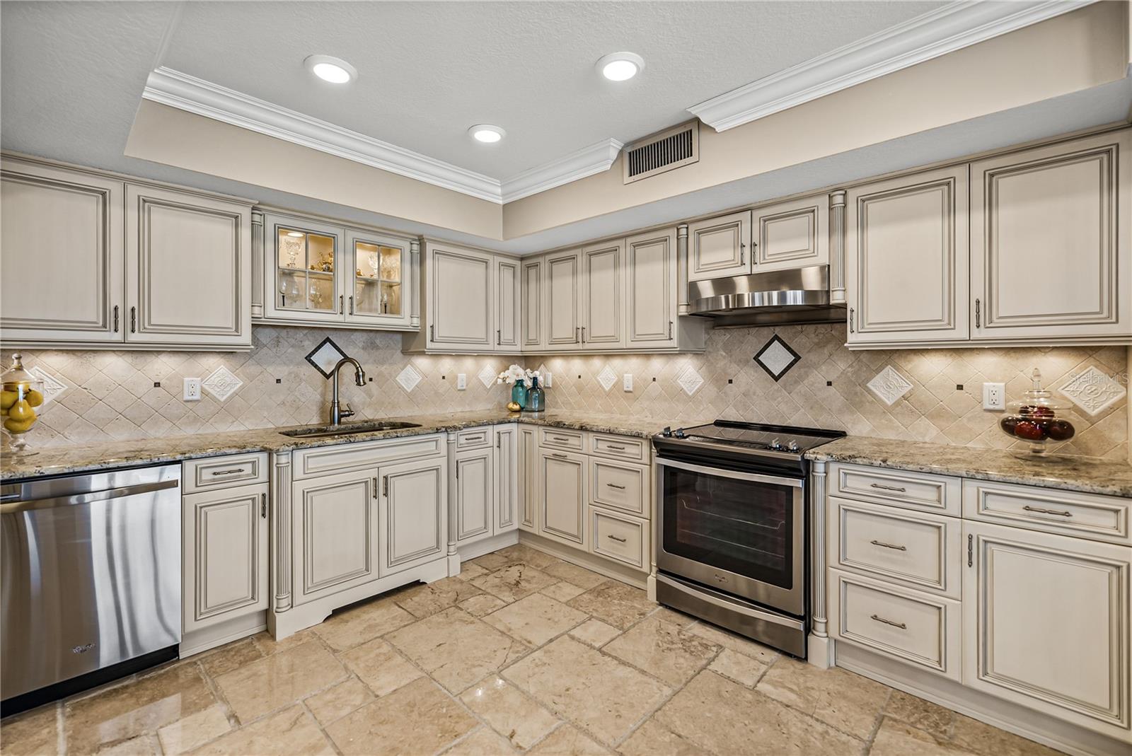 SEAMARK CONDO - Residential