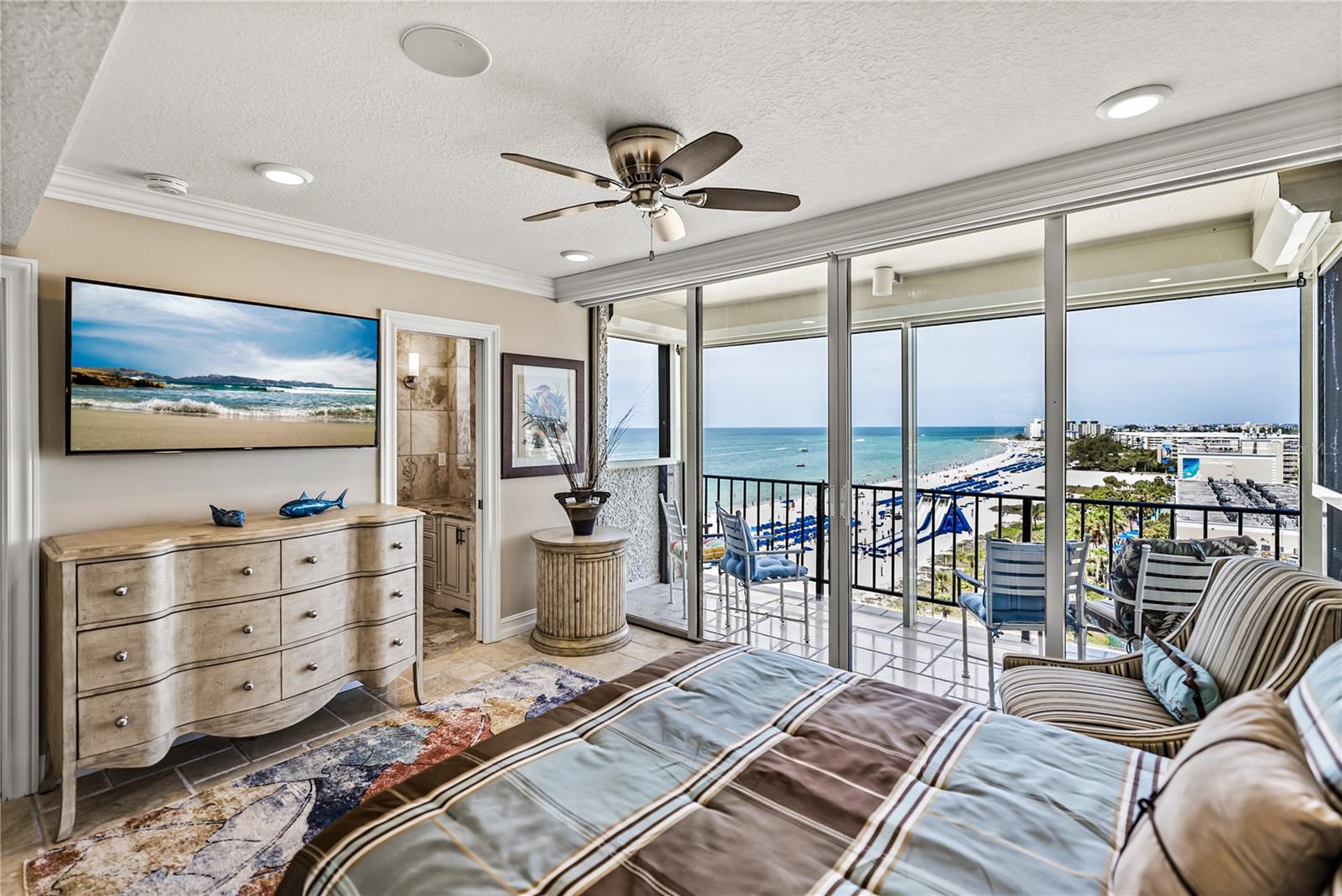 SEAMARK CONDO - Residential