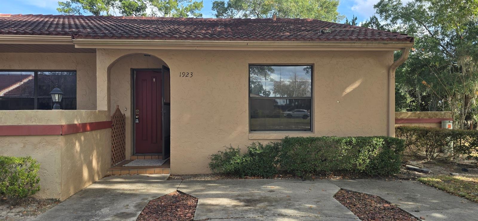 PADDOCK VILLAS - Residential Lease