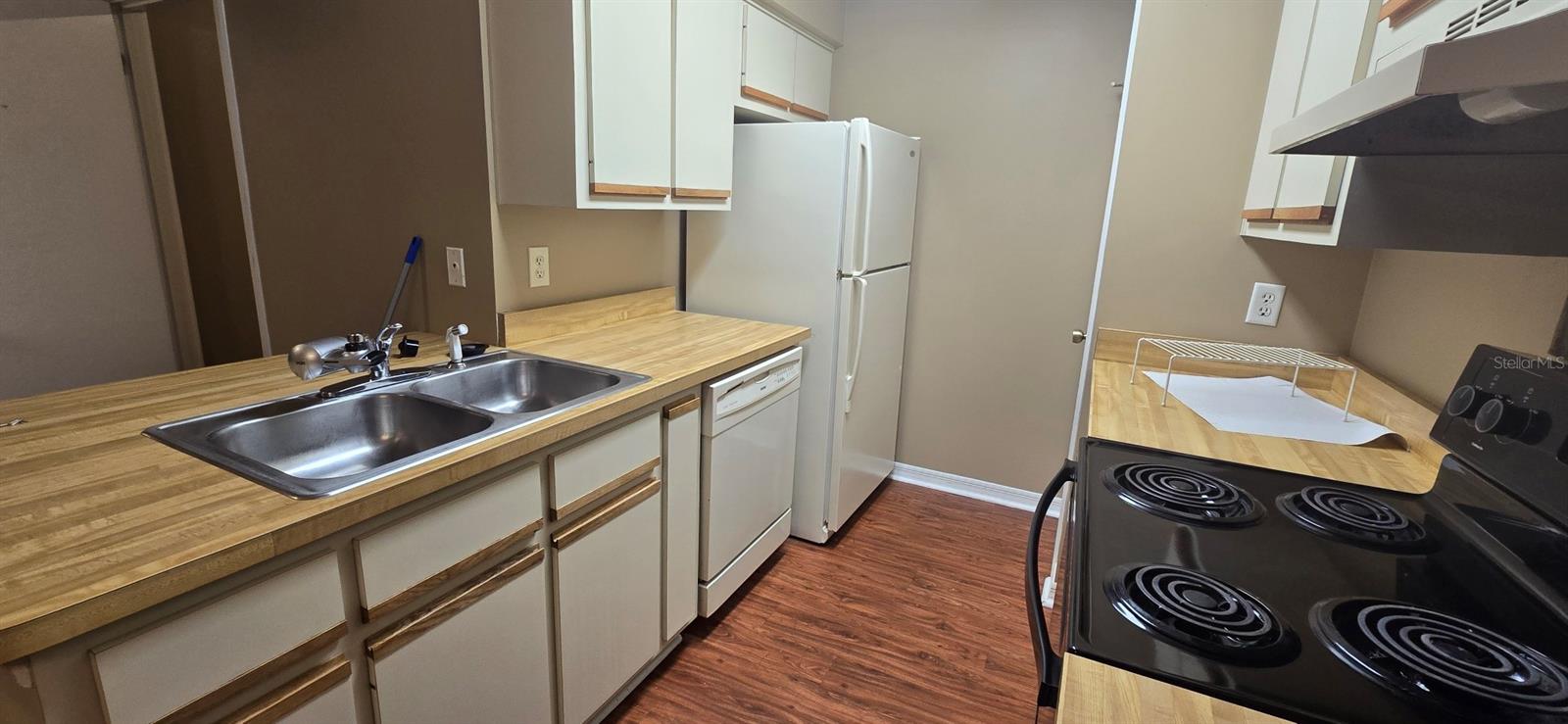 PADDOCK VILLAS - Residential Lease