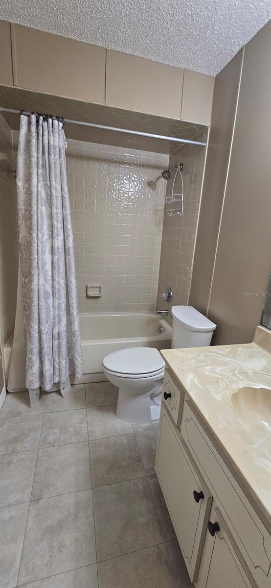 PADDOCK VILLAS - Residential Lease