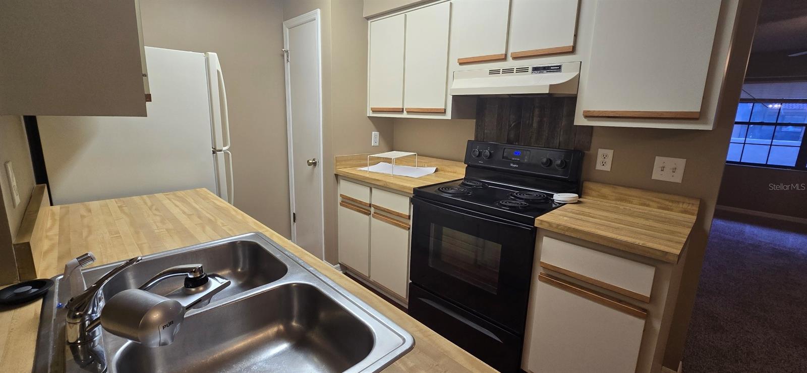 PADDOCK VILLAS - Residential Lease