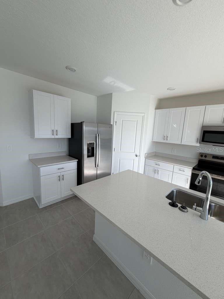 WESTVIEW POD B NEIGHBORHOOD 2A & 2B PH 1 - Residential Lease