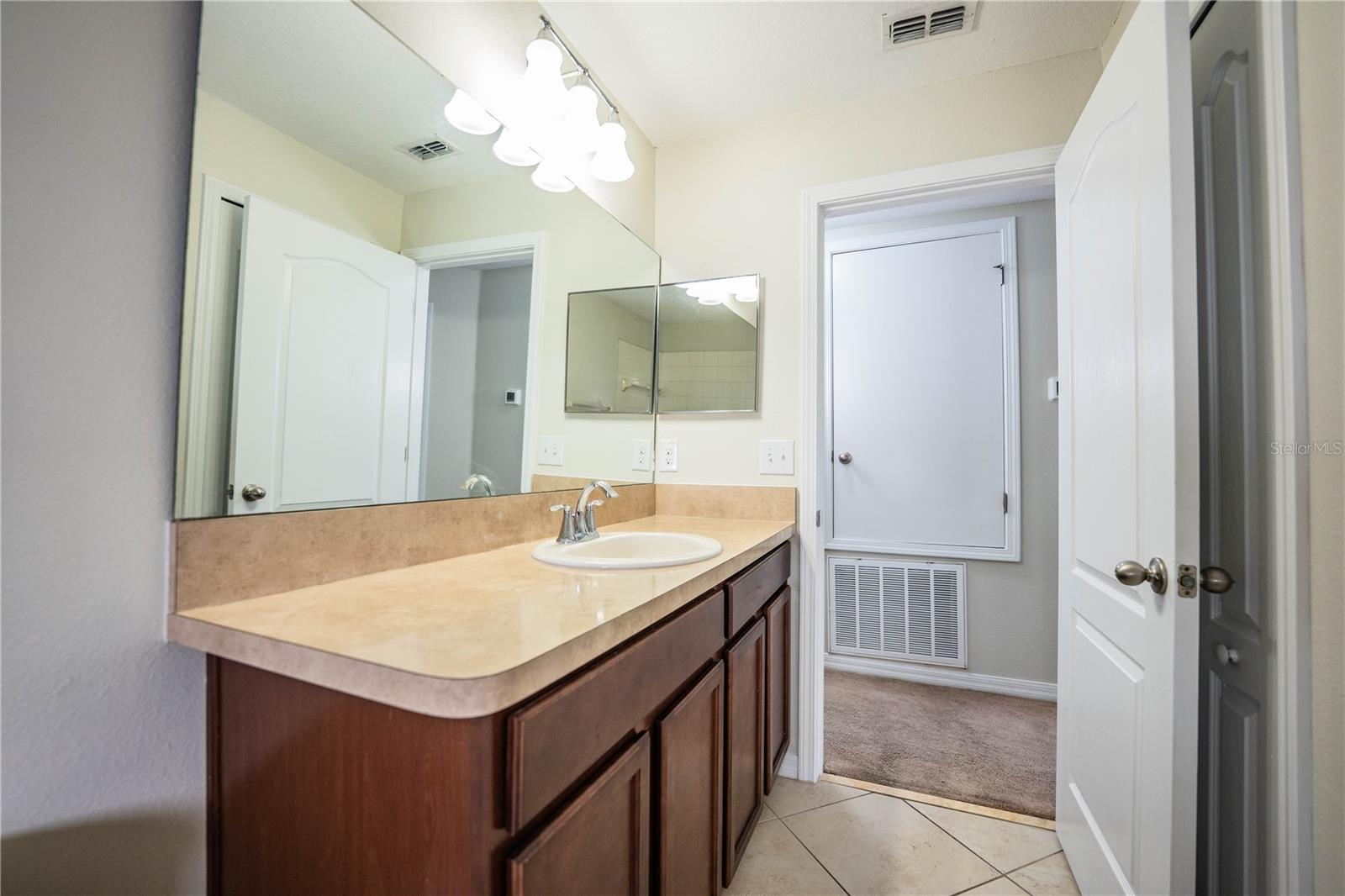 CHELSEA OAKS PH 2-A - Residential Lease