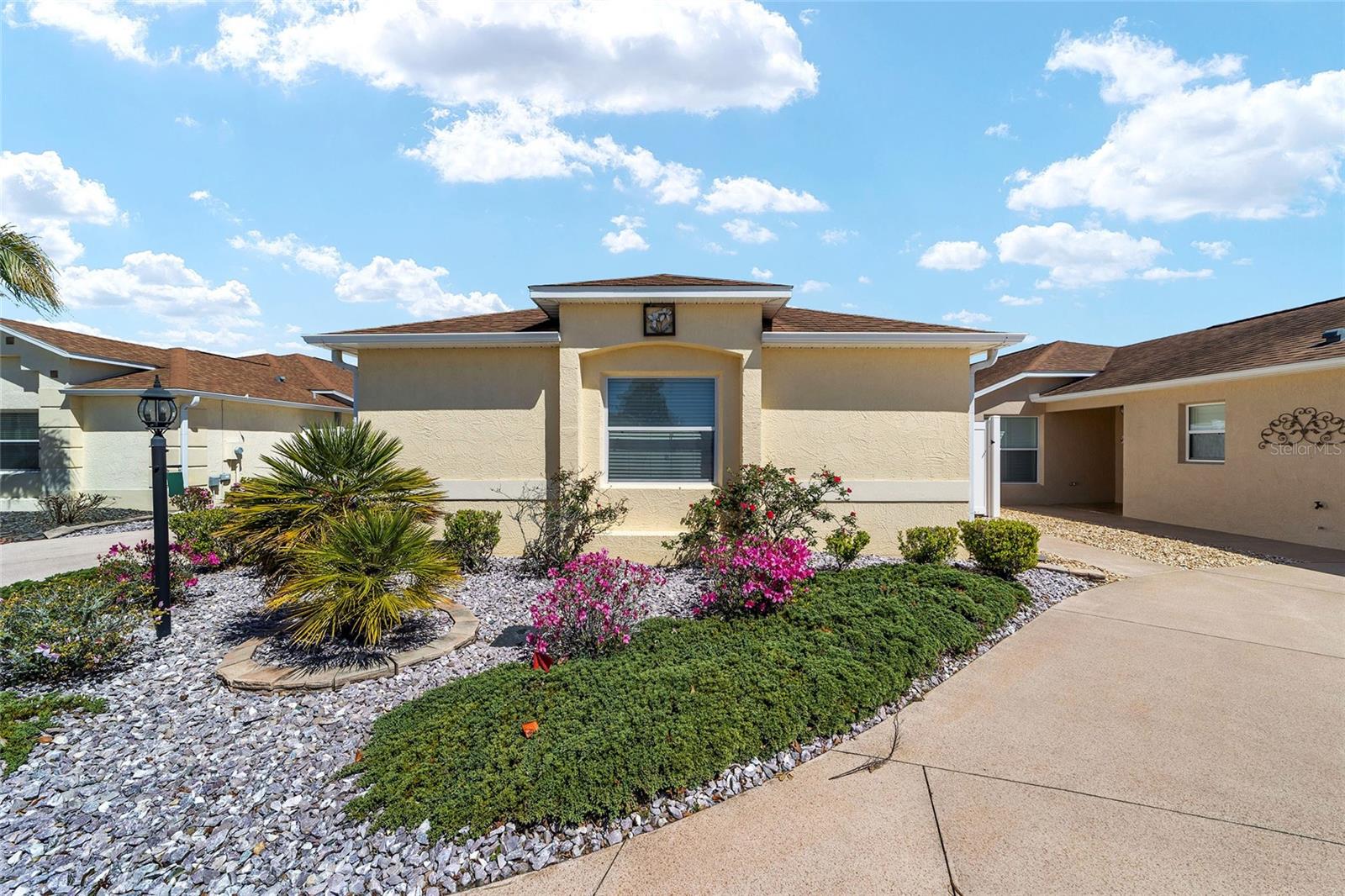 2055 HYDRANGEA AVENUE