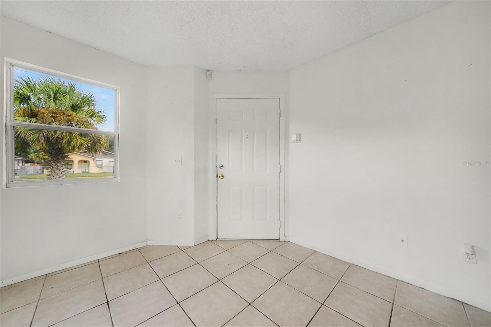 2541 CRAWFORD DRIVE