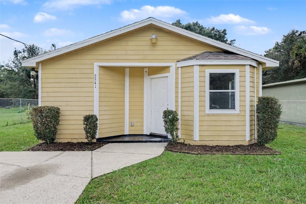 Photo of 2541 Crawford Drive, Sanford, FL 32771 (MLS # O6450468)