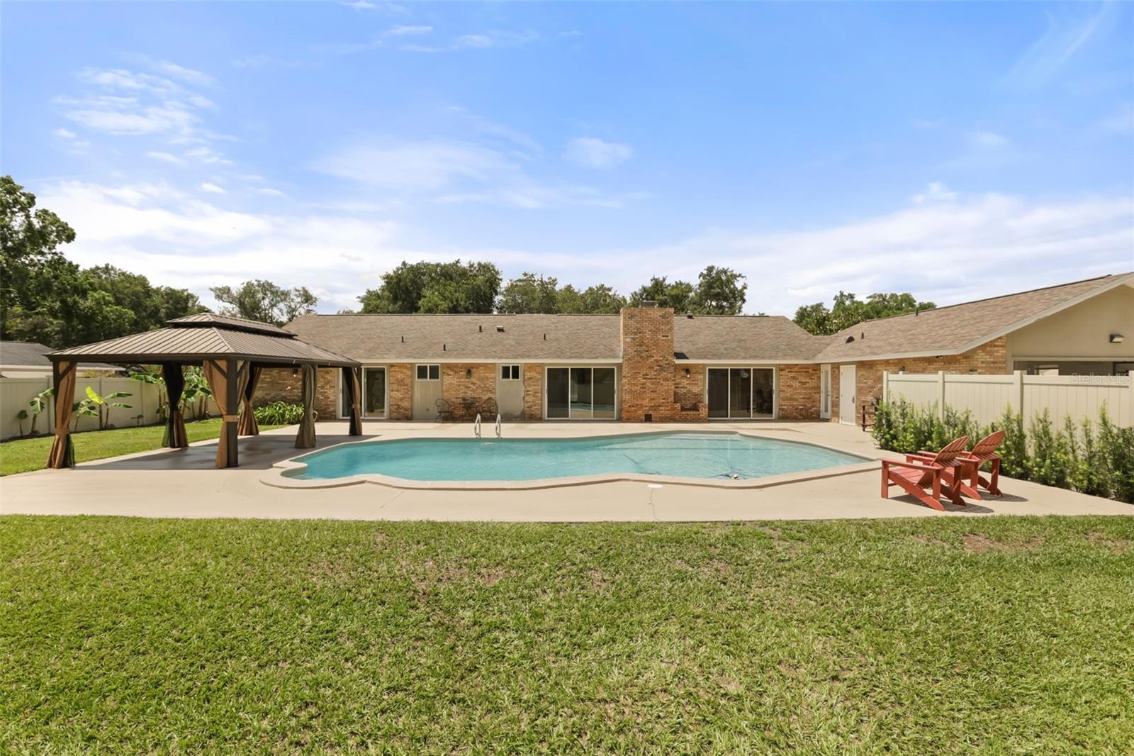 104 VALENCIA LOOP