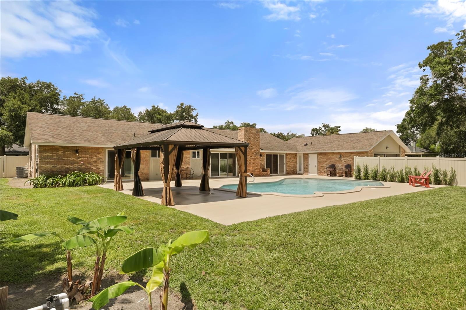 104 VALENCIA LOOP
