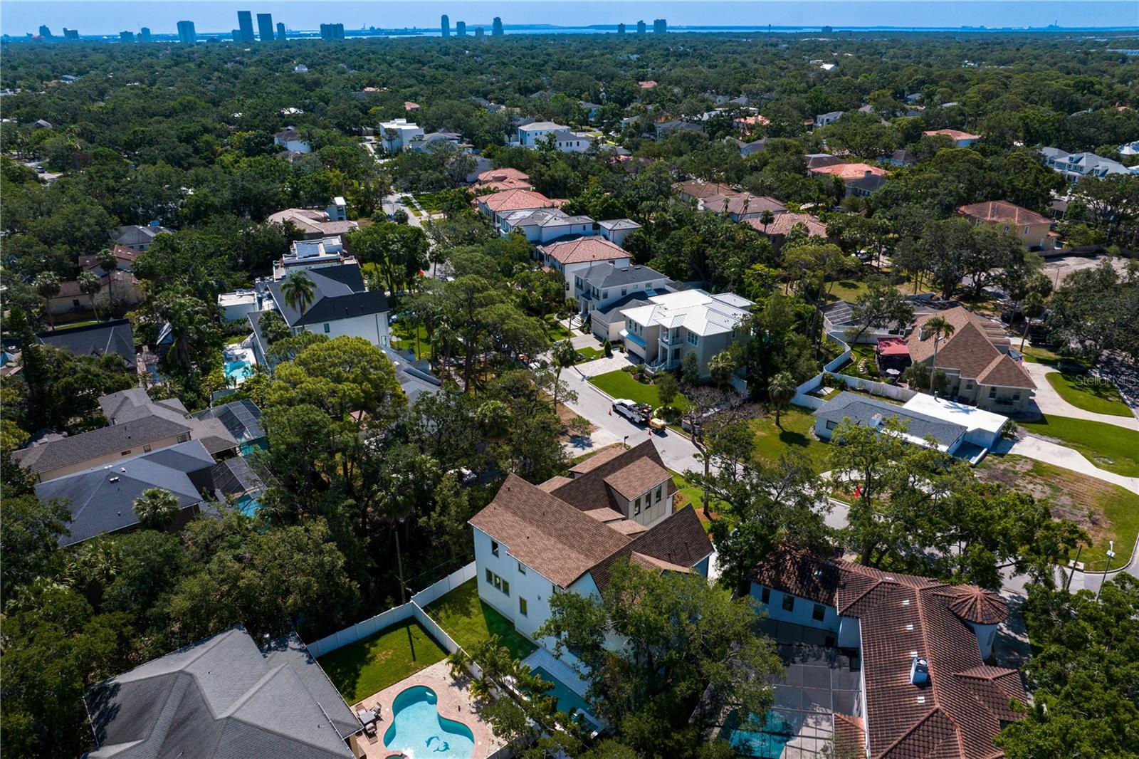 SUNSET PARK - Residential