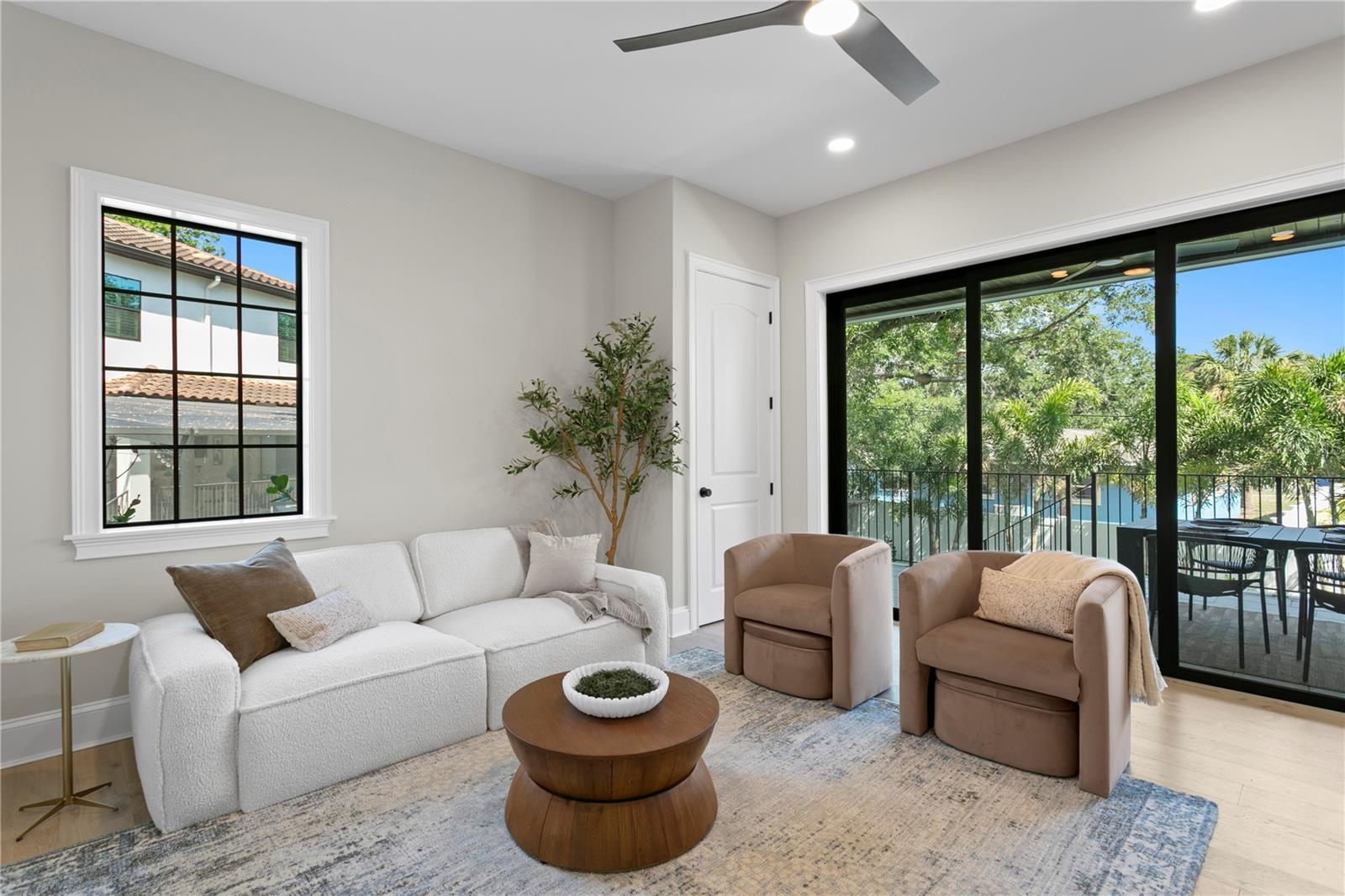 SUNSET PARK - Residential