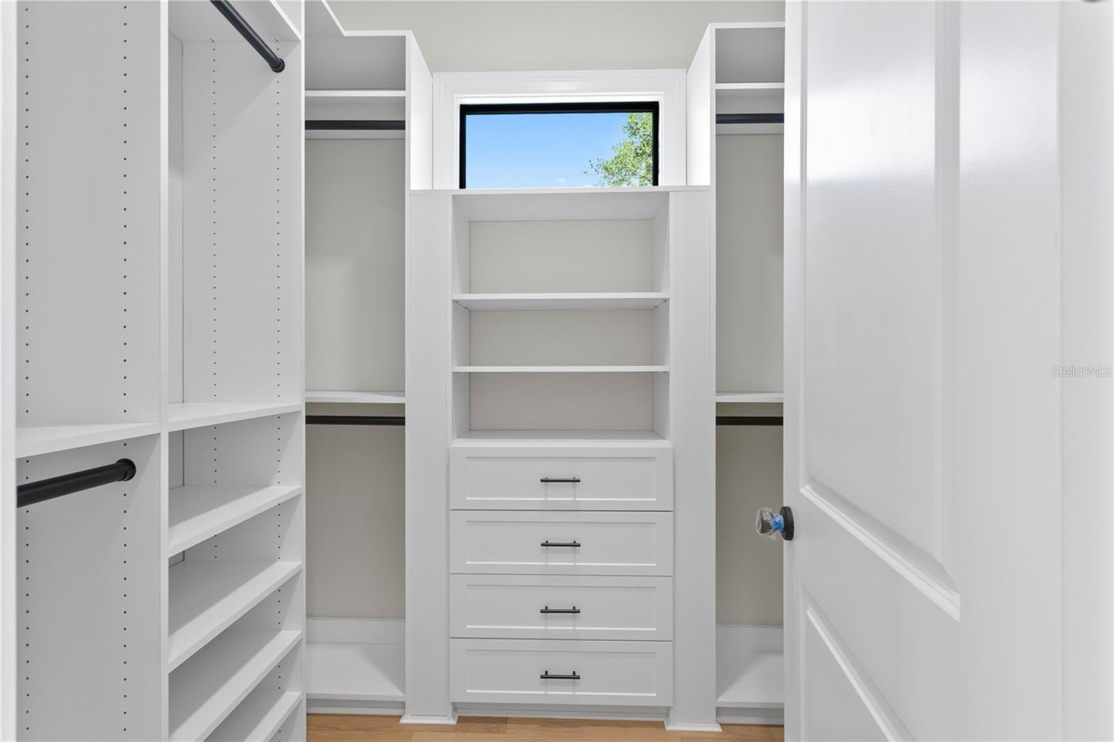 SUNSET PARK - Residential