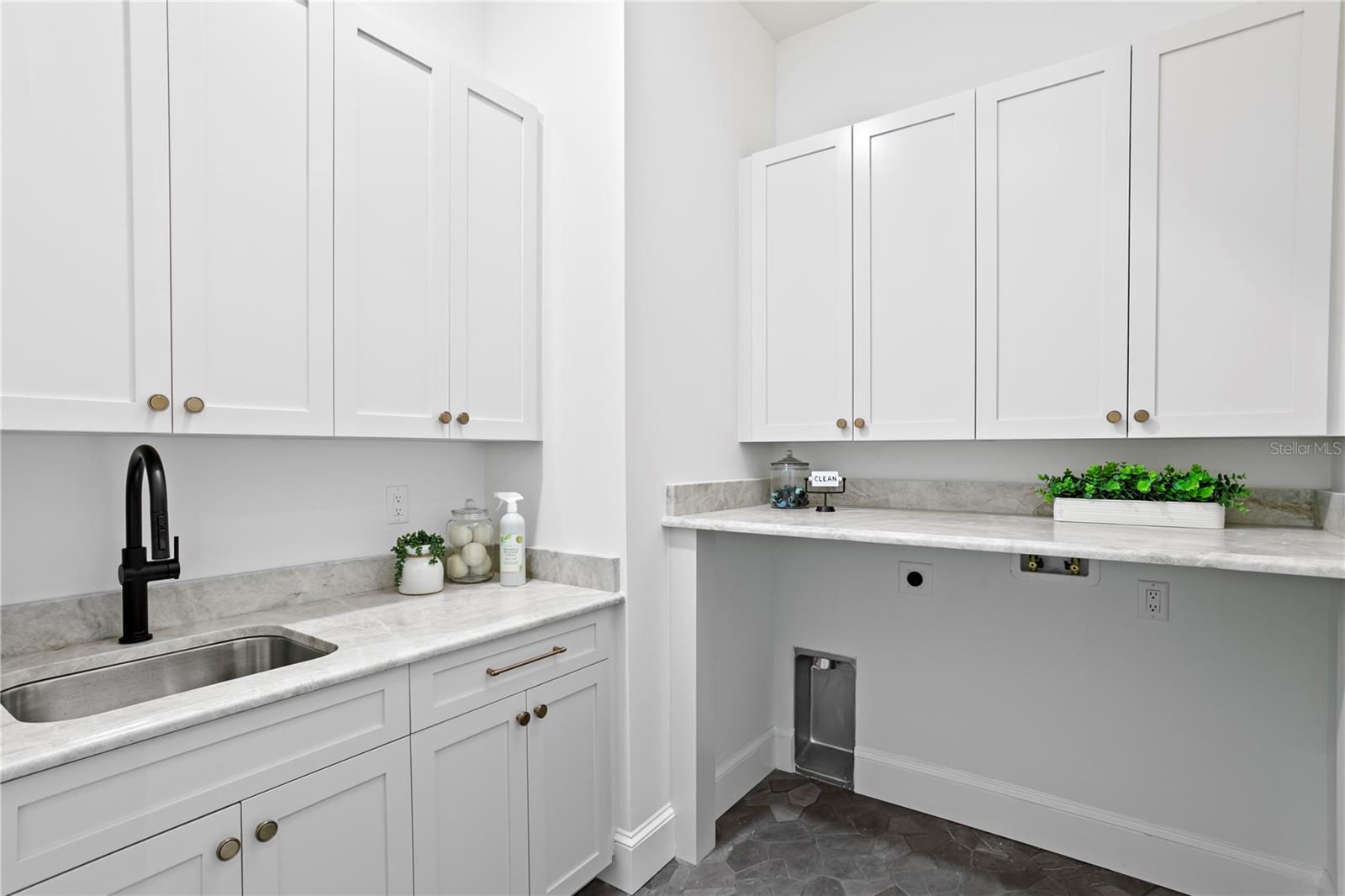 SUNSET PARK - Residential