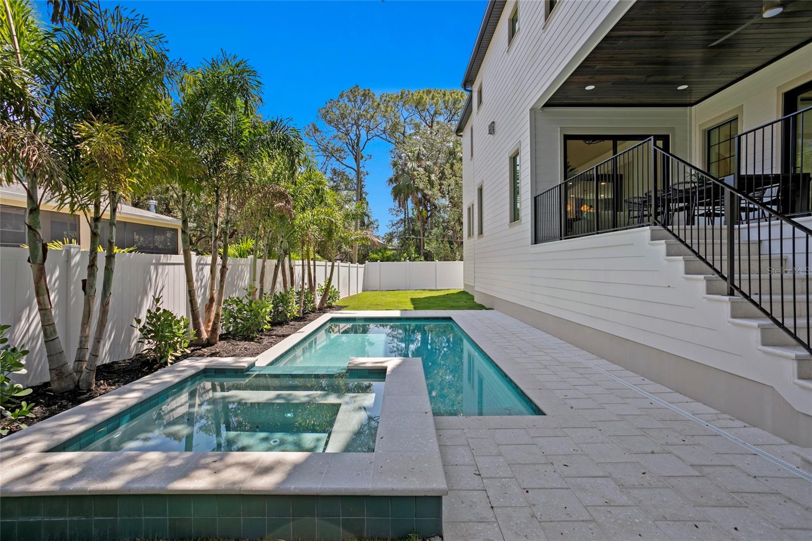 SUNSET PARK - Residential