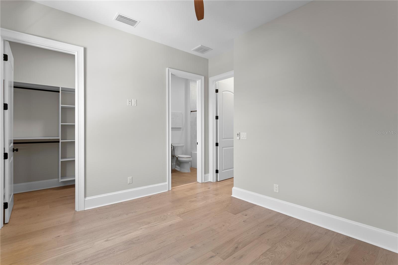 SUNSET PARK - Residential