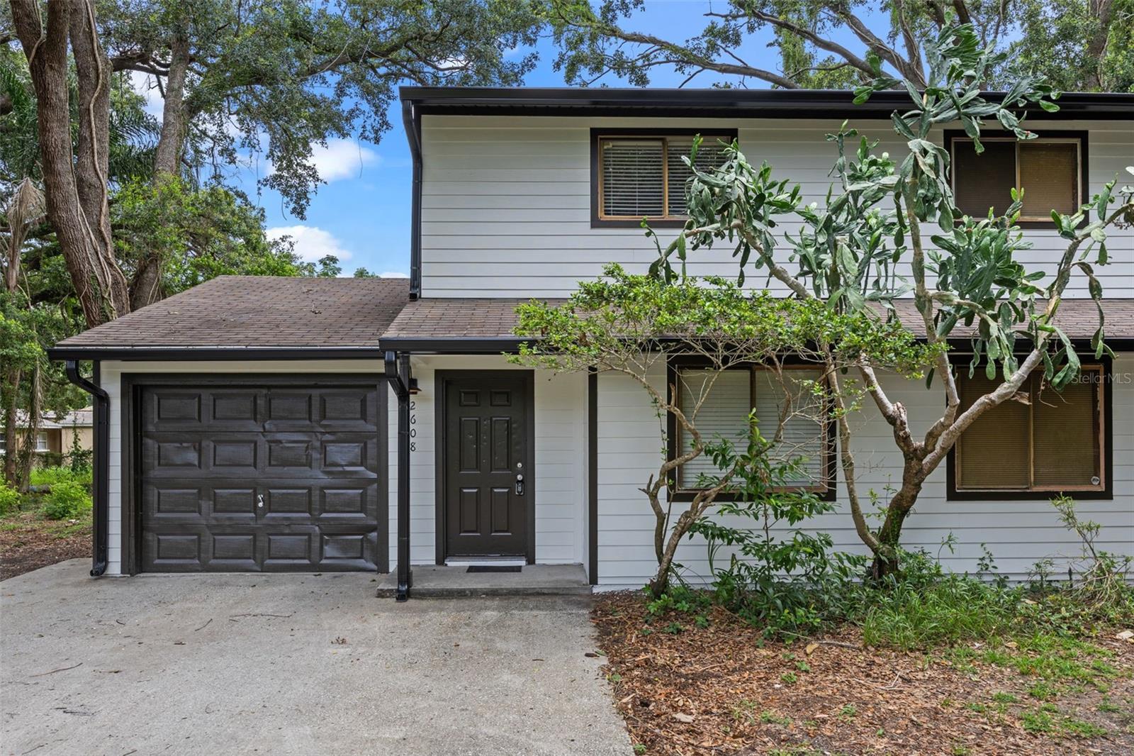 2608 DORA COURT