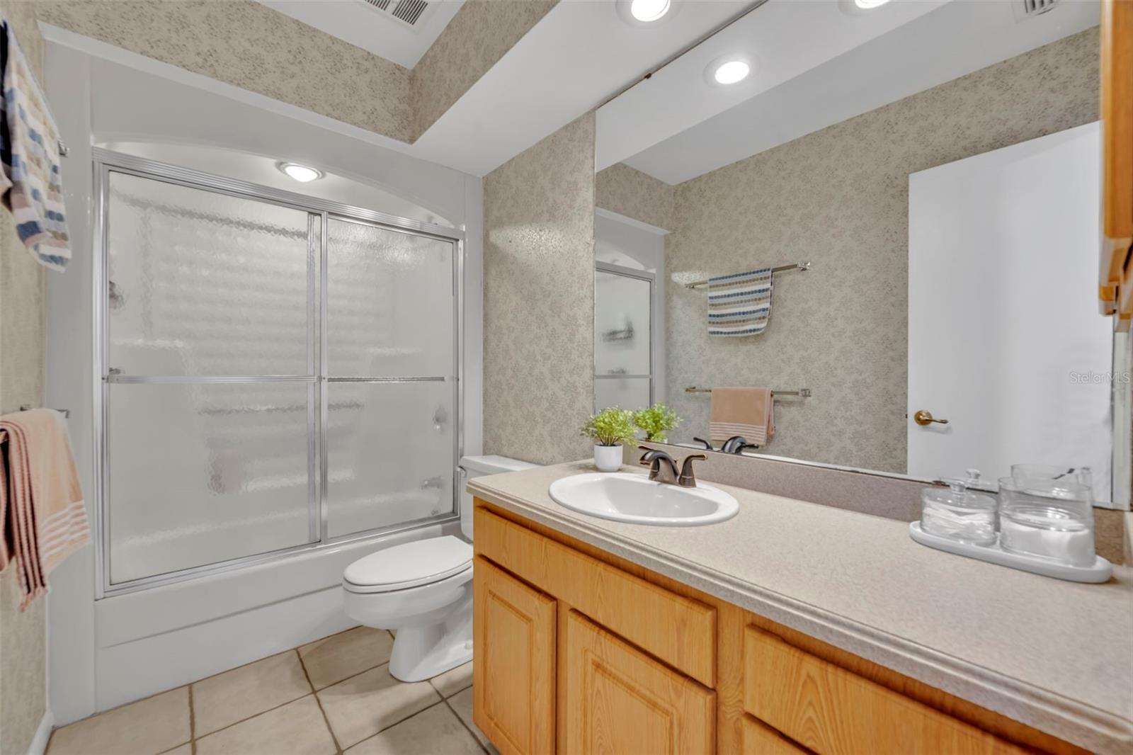 OAKS OF SANFORD - Residential