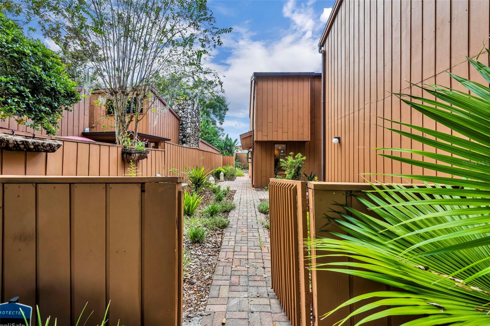 OAKS OF SANFORD - Residential