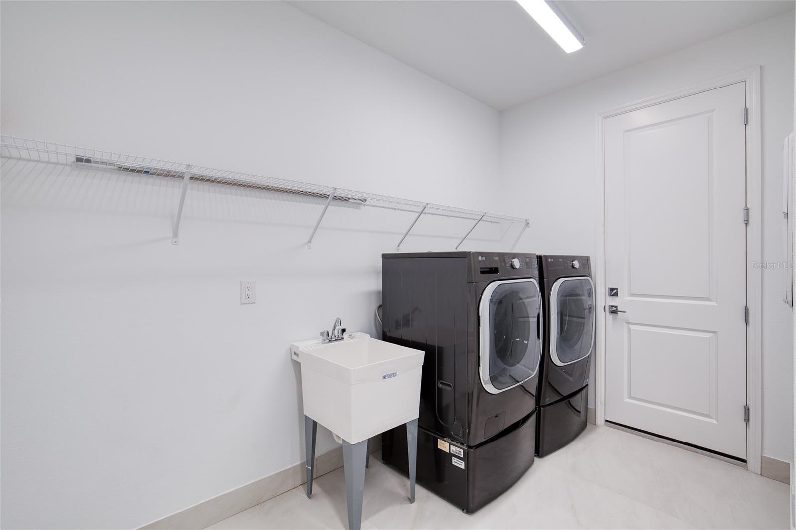 LATITUDE/DAYTONA BEACH CLOAR - Residential