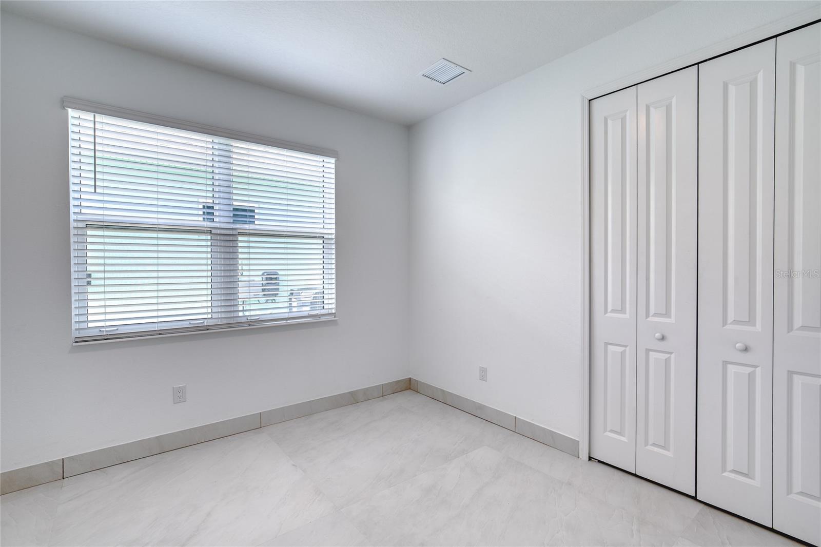 LATITUDE/DAYTONA BEACH CLOAR - Residential