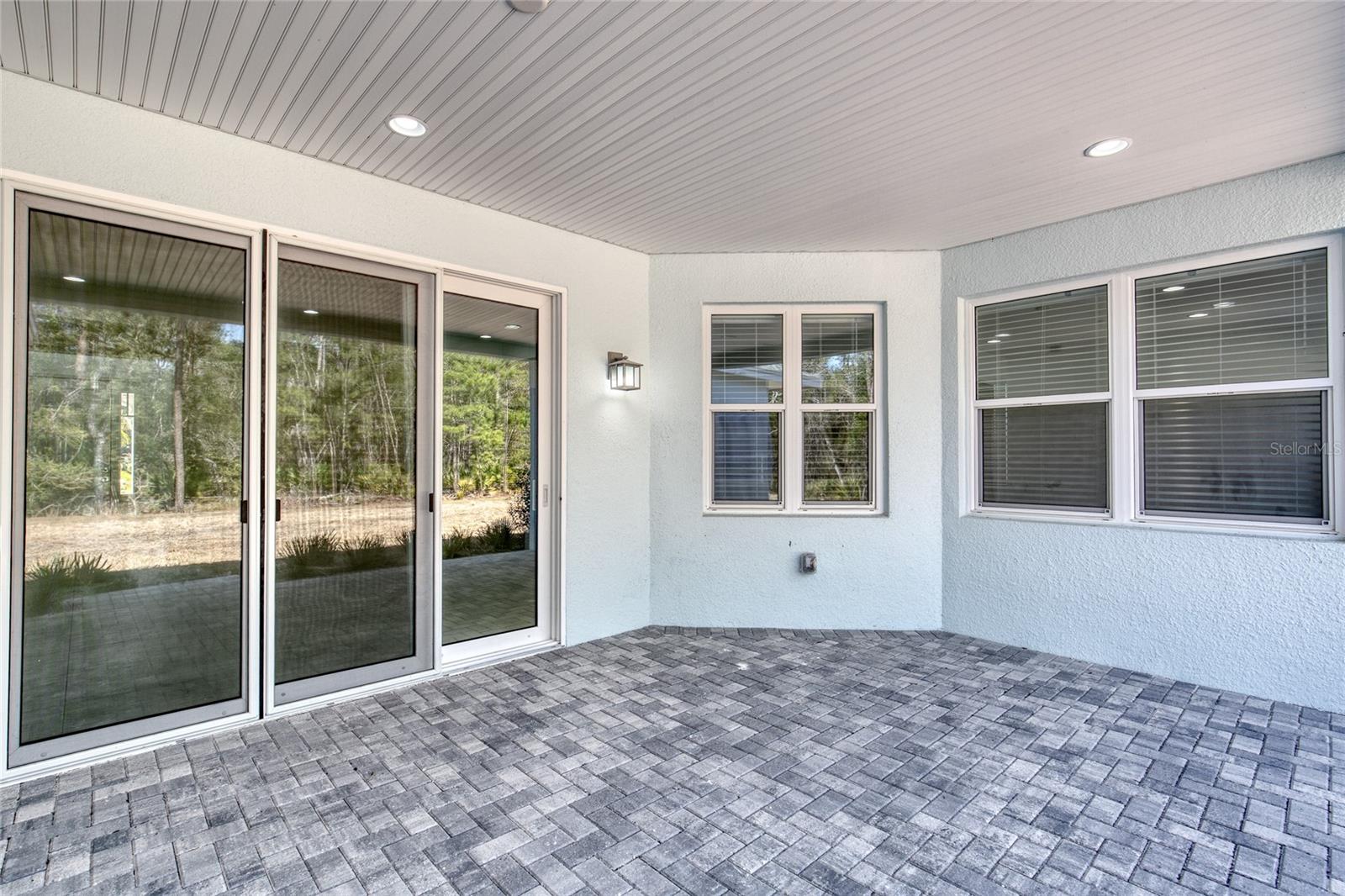 LATITUDE/DAYTONA BEACH CLOAR - Residential