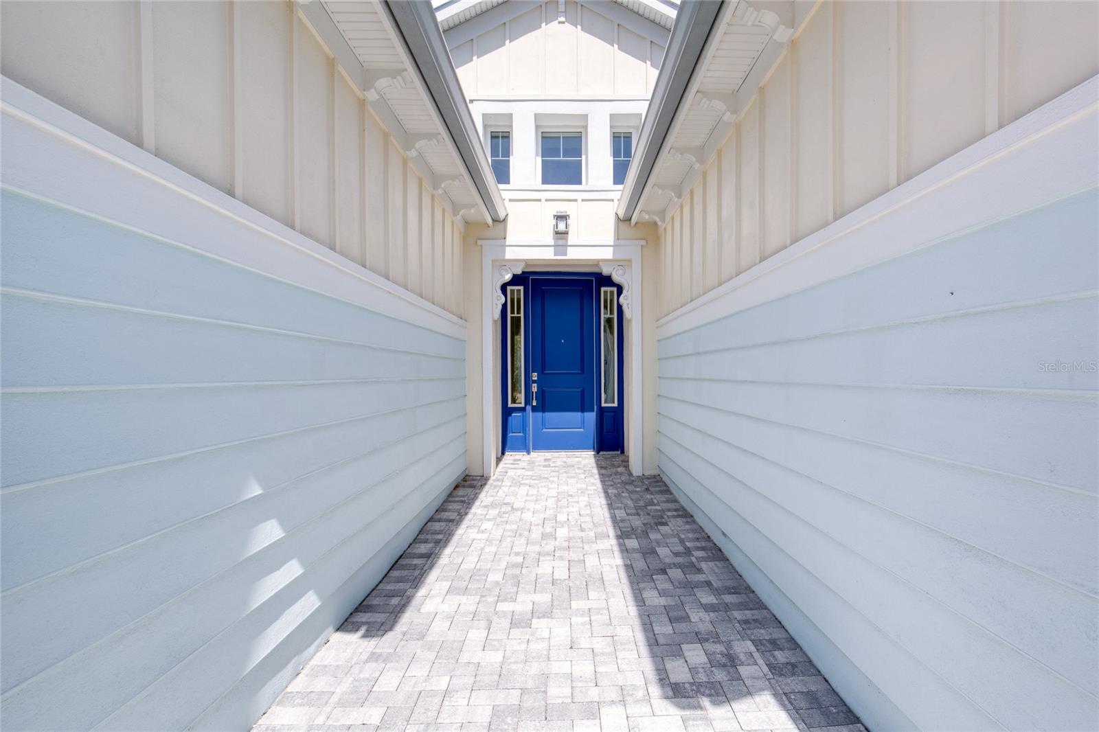 LATITUDE/DAYTONA BEACH CLOAR - Residential