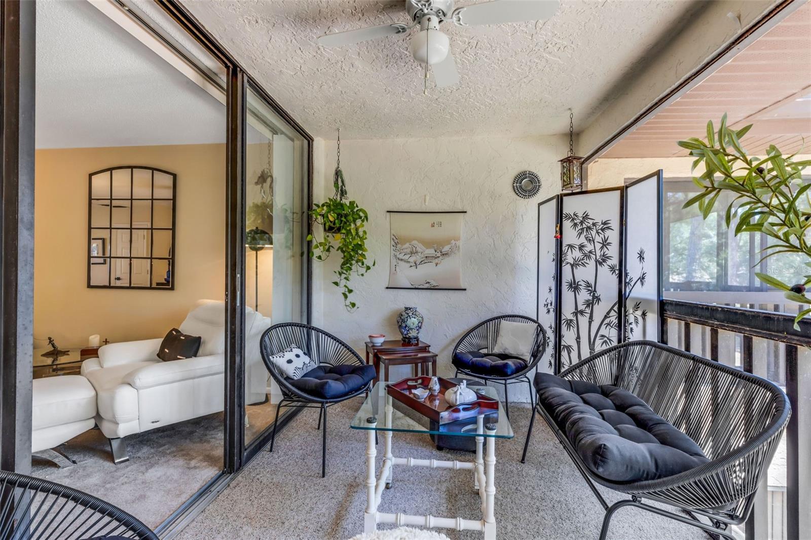 VILLAGE LAKE - Residential