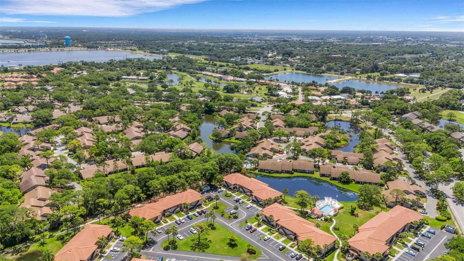 VILLAGE LAKE - Residential