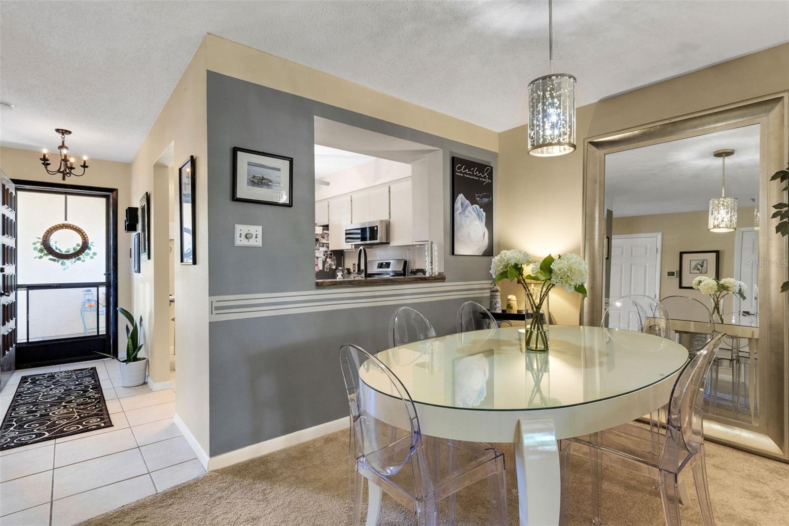 VILLAGE LAKE - Residential