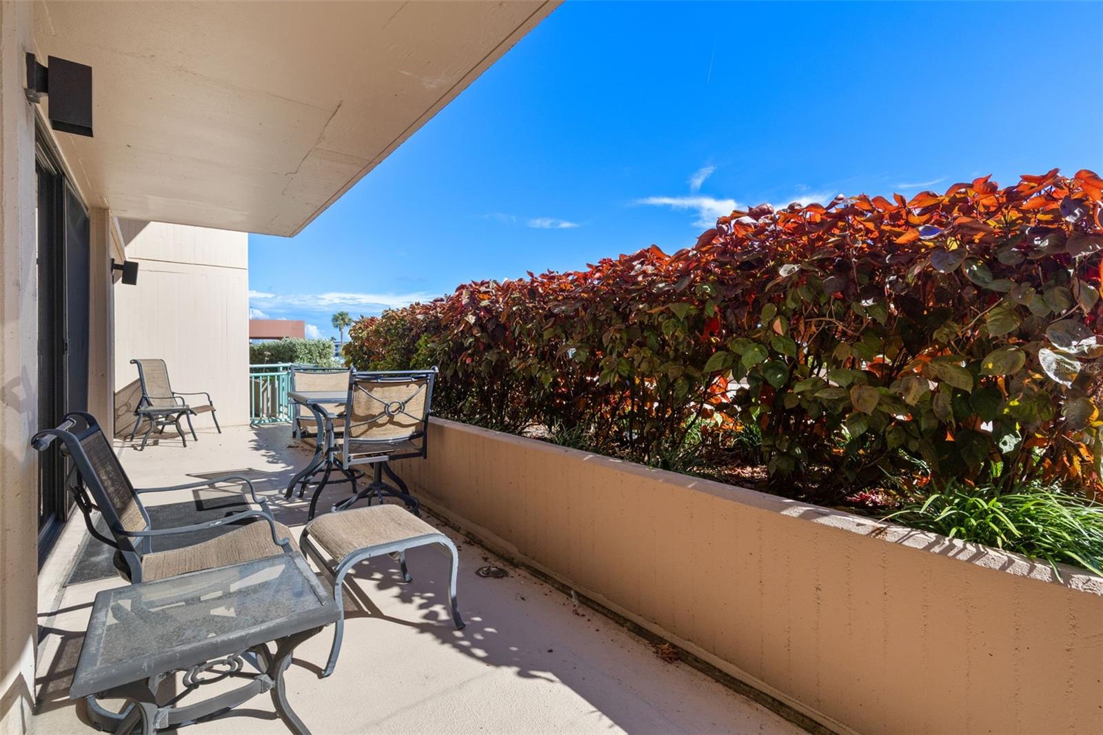 KEY CAPRI CONDO - Residential