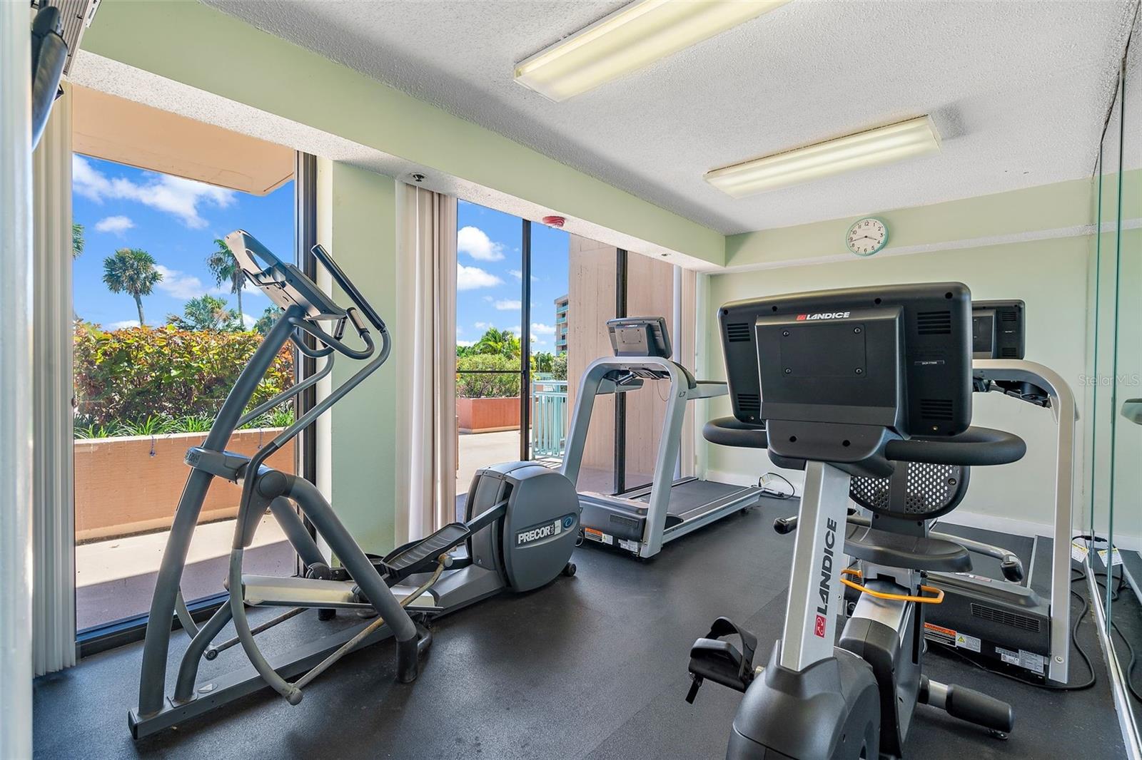 KEY CAPRI CONDO - Residential