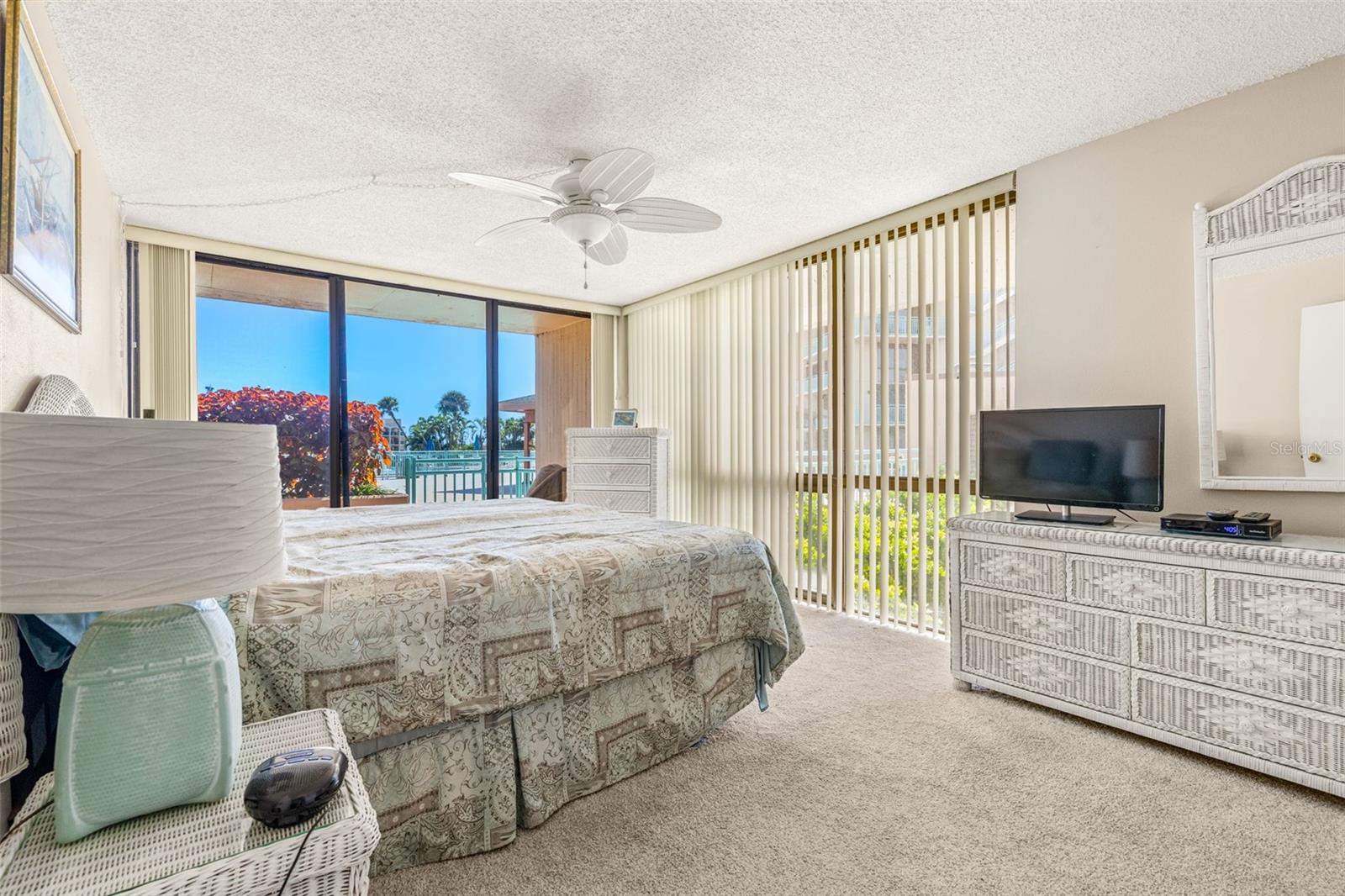 KEY CAPRI CONDO - Residential