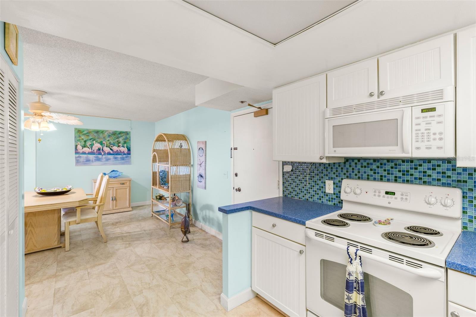 KEY CAPRI CONDO - Residential