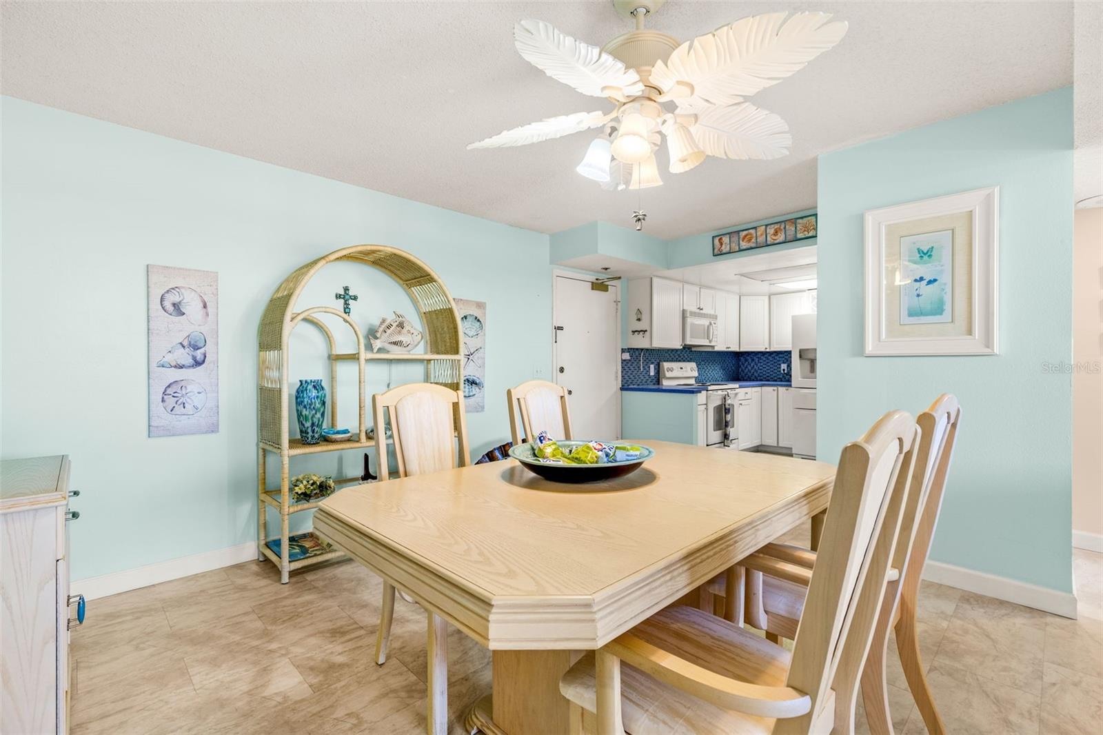 KEY CAPRI CONDO - Residential