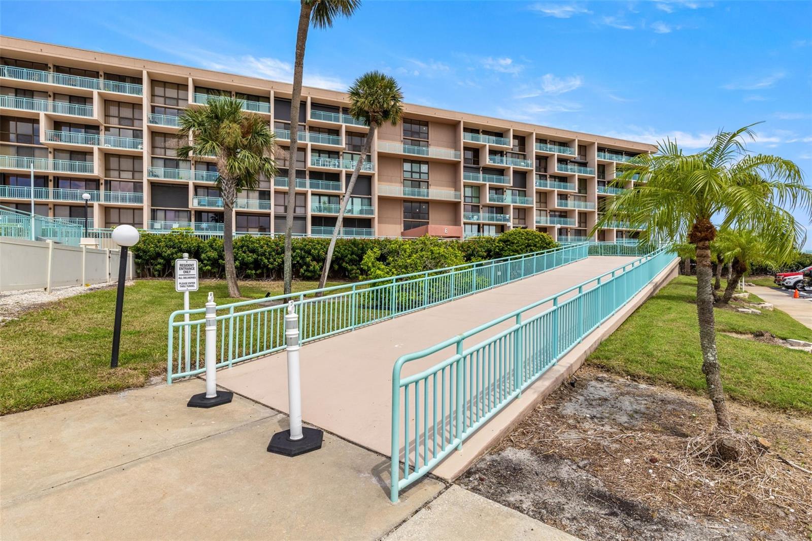 KEY CAPRI CONDO - Residential