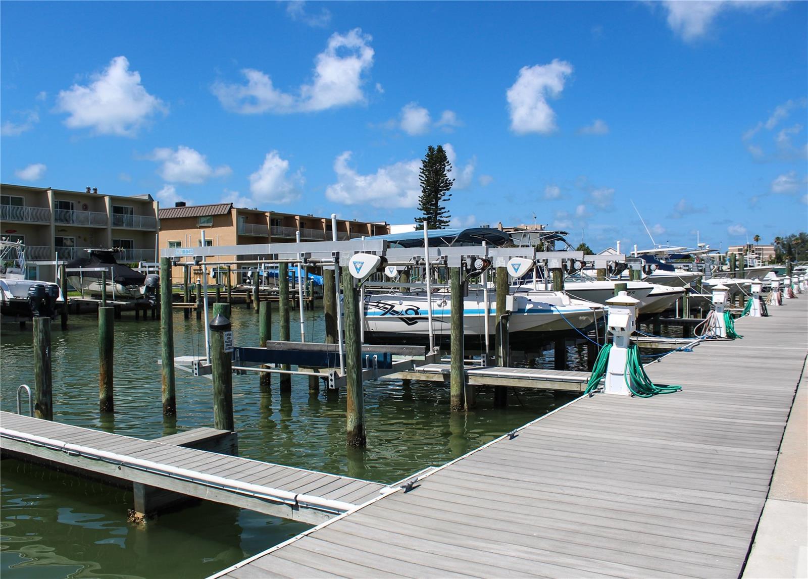 KEY CAPRI CONDO - Residential